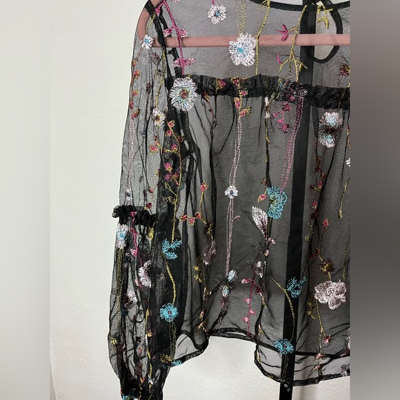 A New Day Floral Embroidered See-Though Long Sleeve Top Size Small - Picture 3 of 4